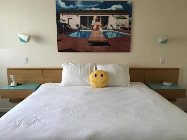 Beverly Laurel Hotel image 53